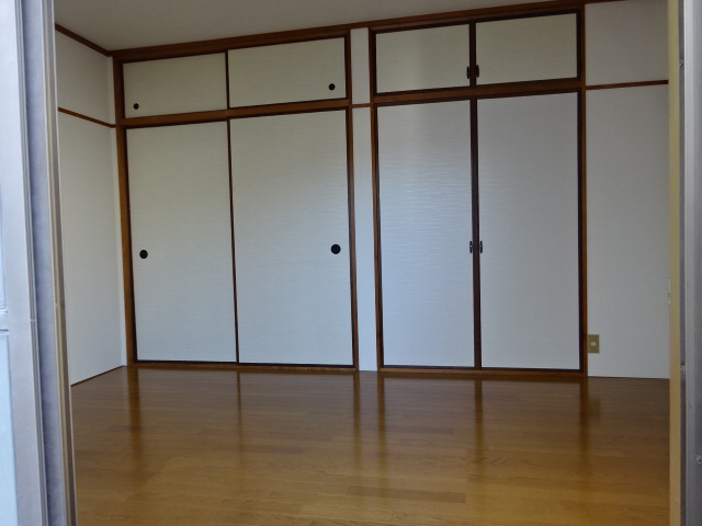 レシア西舞子の居間・リビング