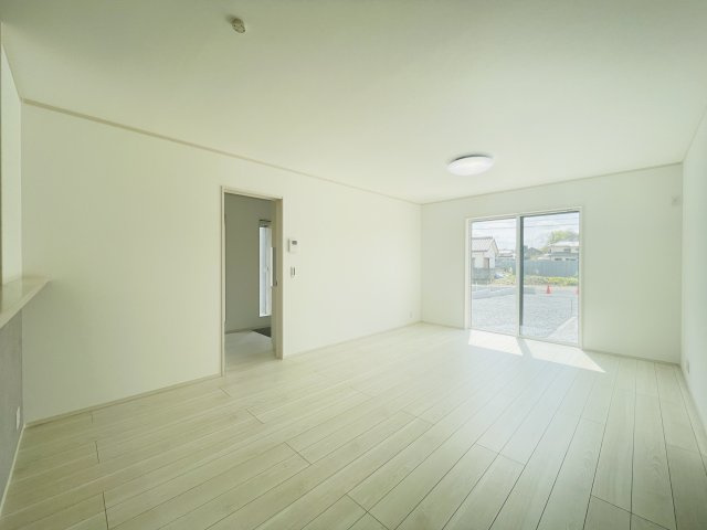 【居間・リビング】 | 熊谷市上恩田　新築戸建　全3区画　2号棟