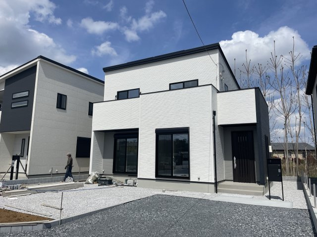 【外観】 | 熊谷市上恩田　新築戸建　全3区画　2号棟 | 3/5撮影