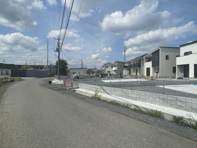 【前面道路含む現地写真】 | 熊谷市上恩田　新築戸建　全3区画　2号棟 | 3/5撮影