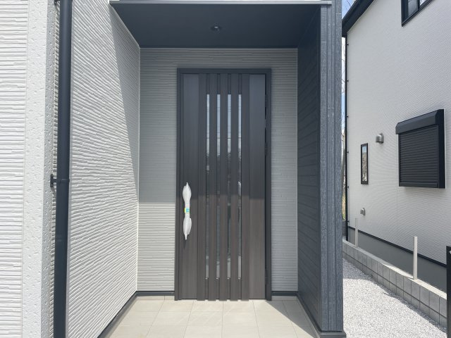 【玄関】 | 熊谷市上恩田　新築戸建　全3区画　2号棟