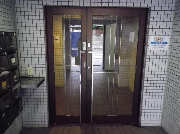 メゾン・ド・マドーヌのエントランス