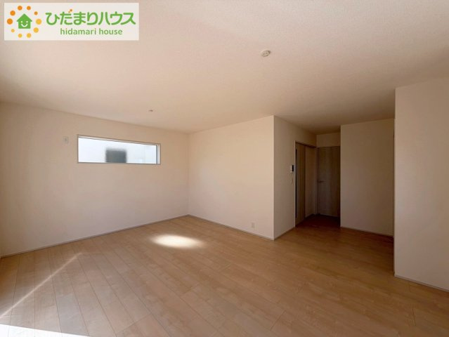いわき市内郷御厩町4丁目第1　新築戸建　3号棟の居間・リビング|開放感あるLDKを確保！家族が集まるリビングはゆったり過ごしリフレッシュする場として居心地の良い空間にしたいですね。
