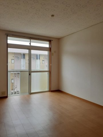 セントラルハイツの居間・リビング