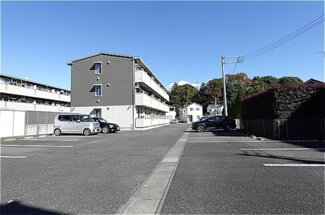 【駐車場】 | グランビュ―コート　B