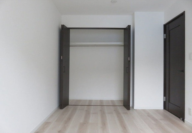 ブライトテラス大島の玄関