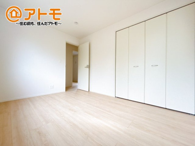 【寝室】 | 駿東郡清水町徳倉第24　新築一戸建て　全1棟 | 毎日すごす部屋の広さや陽当りも気になるポイントですね！現地で体感してみてください♪