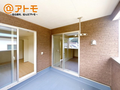 【バルコニー】 | 駿東郡清水町徳倉第24　新築一戸建て　全1棟 | インナーバルコニーはお出かけ中の急な雨でも安心♪