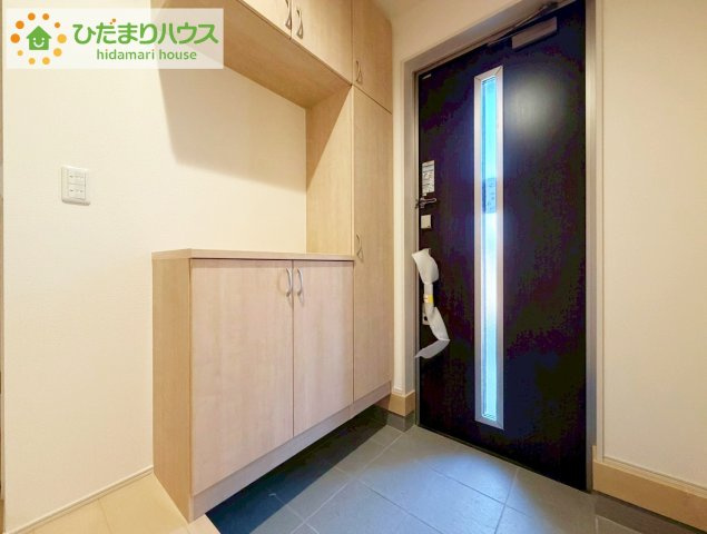 いわき市内郷御厩町4丁目第1　新築戸建　1号棟の玄関|玄関がひろいので親子で並んで仲良く靴が履けますね(^^)/