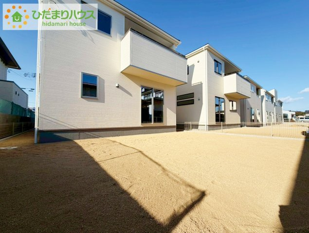 いわき市内郷御厩町4丁目第1　新築戸建　1号棟の庭|住みながらお庭を持つ。そんな贅沢が実現する戸建。日当たりも良く、家庭菜園や植栽を育てるのに適したお庭はこれからの生活に緑という癒しを与えてくれます。													