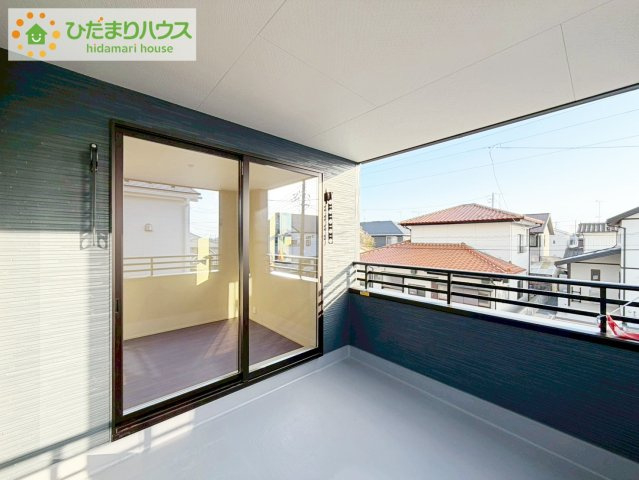 いわき市小名浜西君ヶ塚町第３　新築戸建　３号棟のバルコニー|お布団など大きいものも、充分に干せる広さがございます。人気のベランピングも楽しめる広さ！自宅のアウトドア空間でゆったり過ごせます。