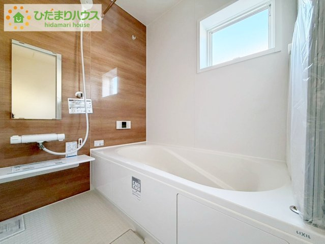 いわき市小名浜西君ヶ塚町第３　新築戸建　2号棟の浴室|清潔感のある浴室はゆったり浸かれて日頃の忙しさから解放してくれます(^^♪