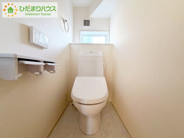 いわき市小名浜西君ヶ塚町第３　新築戸建　2号棟のトイレ|トイレは1F、2F共に完備！取り合いになることがありませんね(^^)/