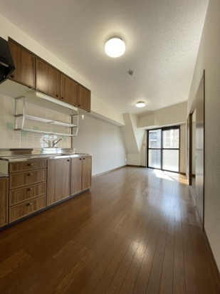 シャルム六ツ門【10,000円キャッシュバック対象物件】の居間・リビング|居間です