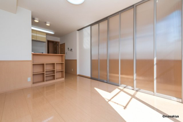 ブルーム吉田の居間・リビング