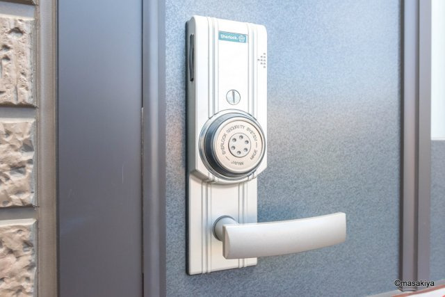 ブルーム吉田のエントランス|カードキー