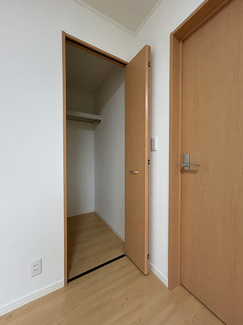【収納】 | 伊勢原市上粕屋 中古戸建て | 洋室6帖（2階）収納