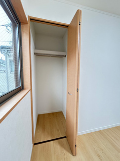 【収納】 | 伊勢原市上粕屋 中古戸建て | 洋室5.2帖（2階）収納
