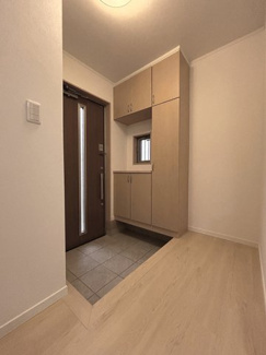 【玄関】 | 伊勢原市上粕屋 中古戸建て | シューズボックス