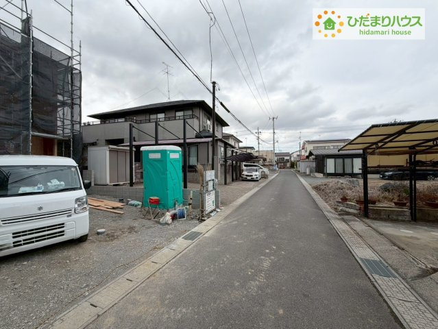 郡山市富田町第21　新築戸建　１号棟の前面道路含む現地写真|周辺環境が充実しているため、日々の暮らしが豊かになり、快適に過ごせます。
