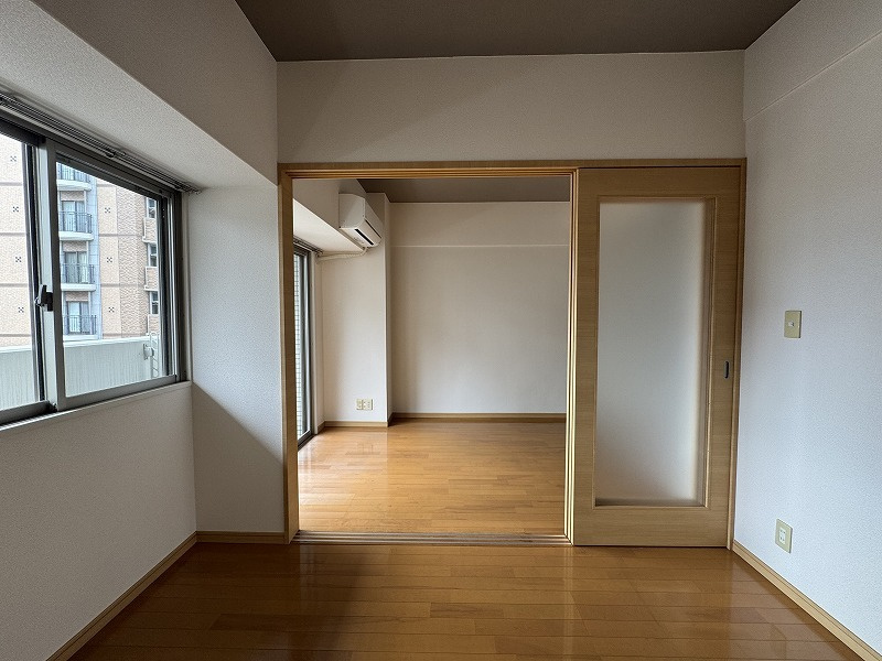 グランガーデン足代新町の居間・リビング