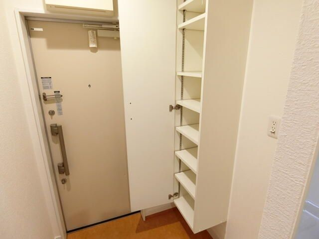 Ｔ’ｓ　ＯＴＡＫＩＢＡＳＨＩの玄関