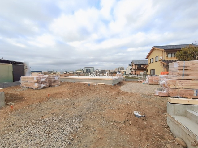 【新築分譲住宅】川越市今成2丁目の前面道路含む現地写真