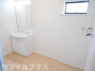 【独立洗面台】 | 郡山市賀庄新築一戸建て3棟 | 独立洗面台、朝の身支度には欠かせません