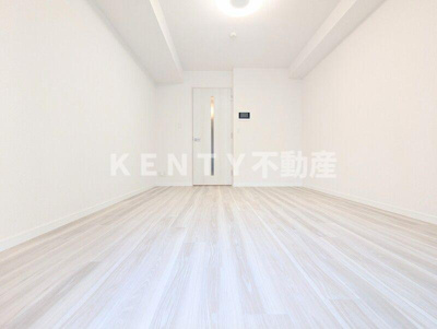 【寝室】 | ARCOBALENO UMEYASHIKI | 落ち着いて過ごせるお部屋なので、寝室にいかがでしょうか