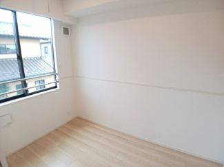 【内装】 | アイランドヒルズ右籾　Ⅱ | 明るい色調の室内です