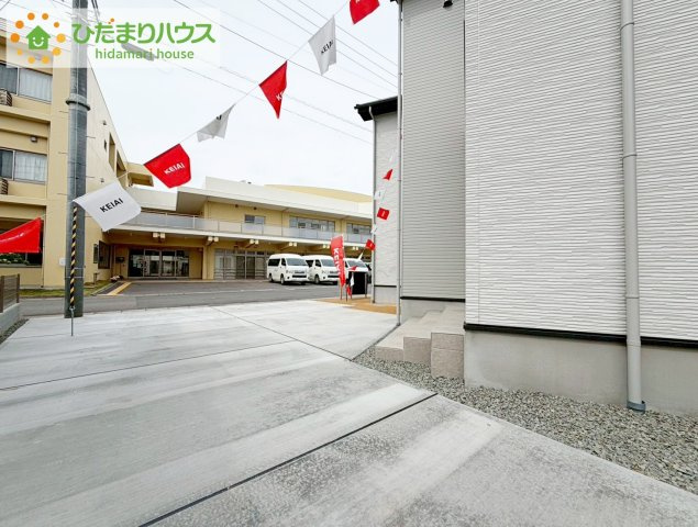 郡山市富久山町９期　新築戸建　１号棟の駐車場|時間がない時もらくらくと車の出し入れができる並列駐車場を完備！！