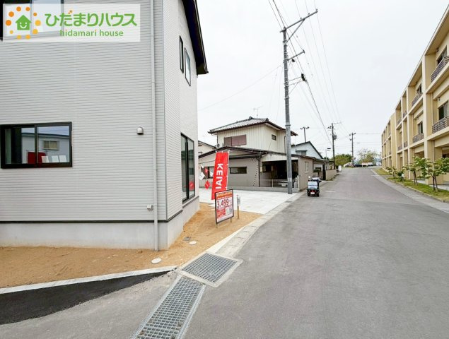 郡山市富久山町９期　新築戸建　１号棟の前面道路含む現地写真|小学校が近く、お子様の通学も安心ですね☆彡
