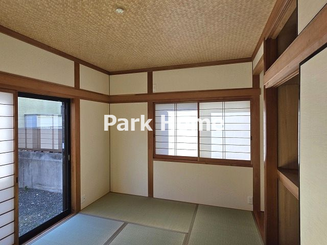 高知市潮見台2丁目　中古戸建ての和室|１F:6和室