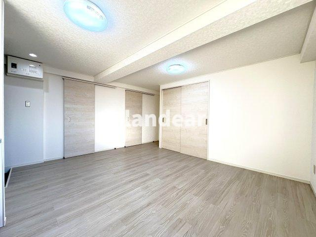 日東マンションサンシャイン谷塚の洋室|ドキドキの新生活も、安心してスタート。ぴったりの住まいを見つけませんか？クランディアが一緒に住まい選びをサポートします‼　まずは、お気軽にお問合せください　＃クランディア