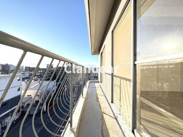 日東マンションサンシャイン谷塚のバルコニー|ドキドキの新生活も、安心してスタート。ぴったりの住まいを見つけませんか？クランディアが一緒に住まい選びをサポートします‼　まずは、お気軽にお問合せください　＃クランディア