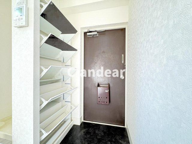 日東マンションサンシャイン谷塚の玄関|ドキドキの新生活も、安心してスタート。ぴったりの住まいを見つけませんか？クランディアが一緒に住まい選びをサポートします‼　まずは、お気軽にお問合せください　＃クランディア