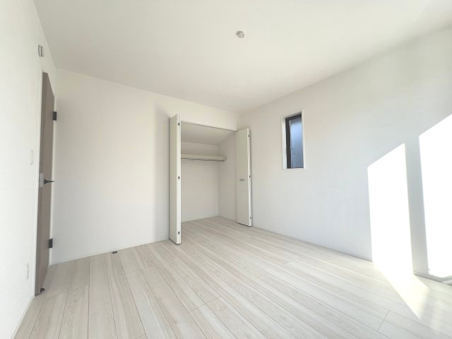 あきる野市引田　新築戸建全8棟の洋室|【洋室1】収納スペース