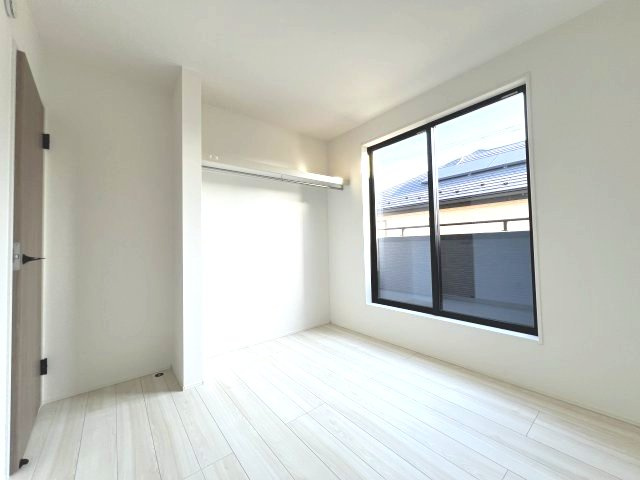 あきる野市引田　新築戸建全8棟の洋室|【洋室2】収納スペース