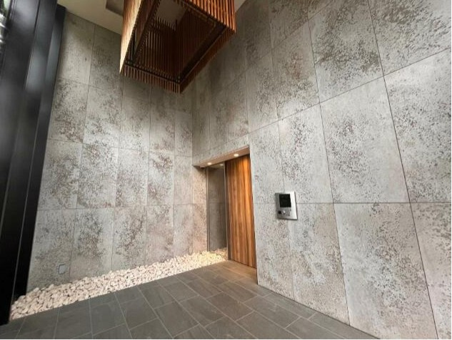 【エントランス】