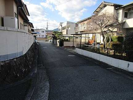 安佐南区伴東８丁目の周辺