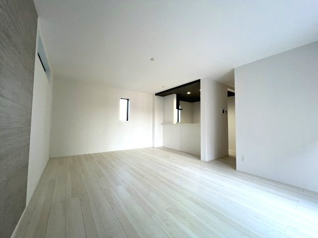 あきる野市引田　新築戸建全8棟の居間・リビング|木の温もりがやさしいフローリング