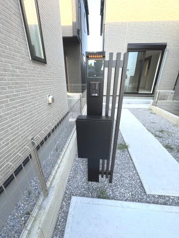 あきる野市引田　新築戸建全8棟のセキュリティ|来訪者の顔を映像で確認できるTVモニター付きインターホン。安心・安全な暮らしをサポートします。
