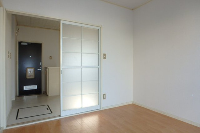 【居間・リビング】 | ファミールニシタニ | 別号室参照