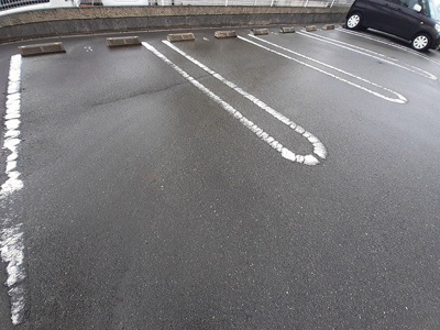 【駐車場】 | ランボ・イーリス