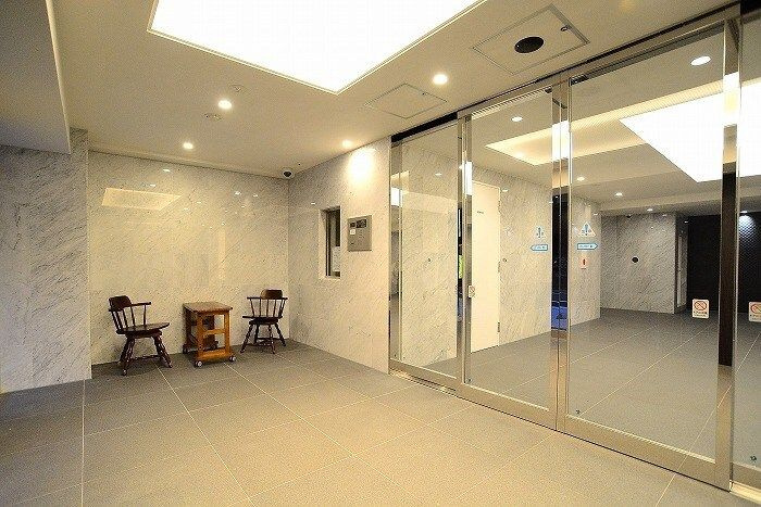 ステージファースト仲御徒町のエントランス