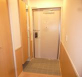 ヴィラ川口南町の玄関