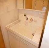 ヴィラ川口南町の独立洗面台