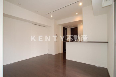 【居間・リビング】 | グランドコンシェルジュ大森西 | ゆったりとした居間です