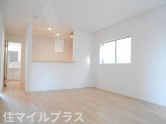 【居間・リビング】 | 郡山市安積町荒井新築一戸建て3棟 | ゆったり過ごせるリビングです