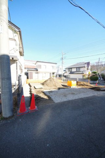 【外観】 | 【仲介手数料無料！！】府中市浅間町4丁目　新築戸建て（全2棟）2号棟　5230万円 | 令和８年1月１２日撮影　建築中